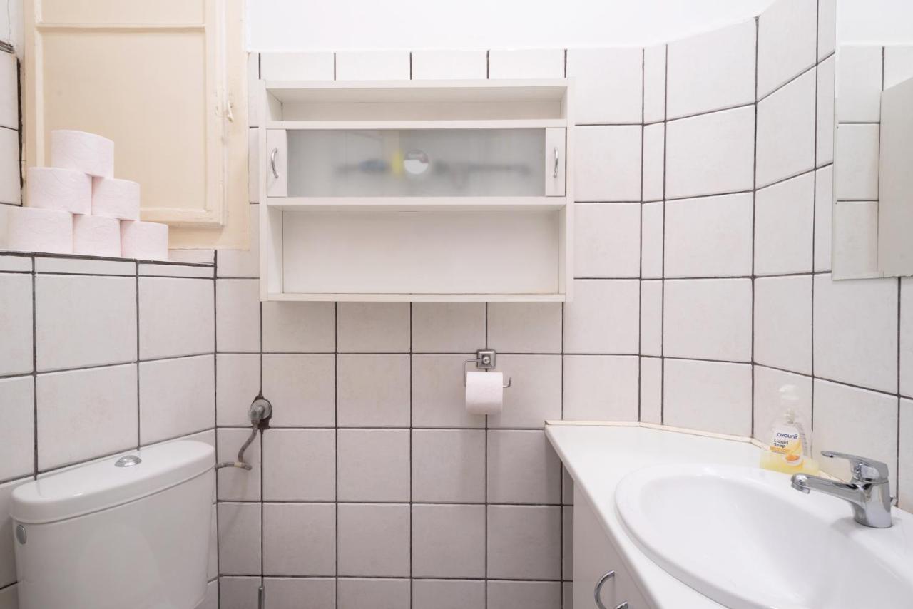 Kiraly Central Apartment With Free Parking And Ac Budapest Luaran gambar