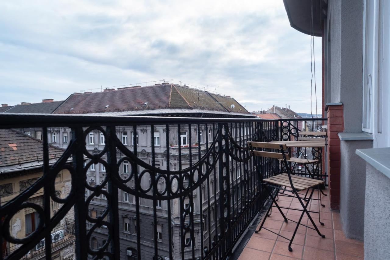 Kiraly Central Apartment With Free Parking And Ac Budapest Luaran gambar