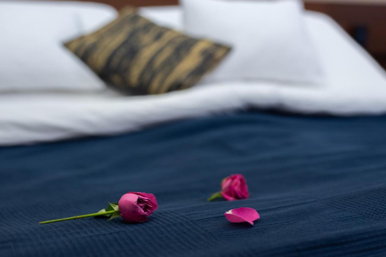 Kiraly Central Apartment With Free Parking And Ac Budapest Luaran gambar